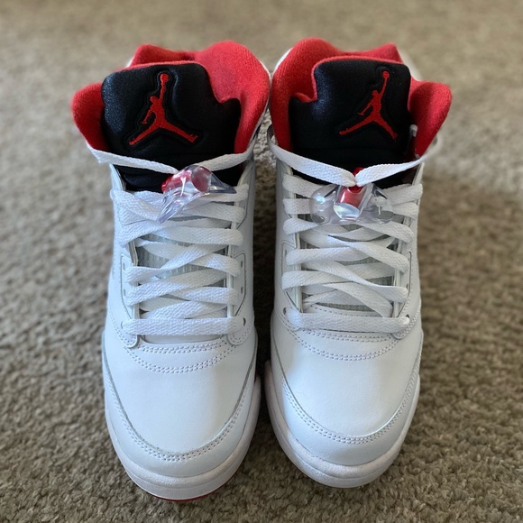 Jordan 5 Fire Reds (SIZE 5.5Y GRADE SCHOOL) - Picture 2 of 5